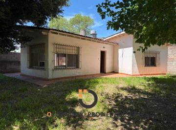 Casa · 80m² · 3 Ambientes · 1 Cochera · Venta Casa 3 Ambientes 108 Villa Gesell