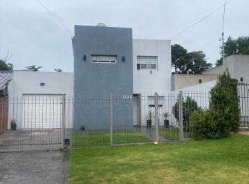 Casa · 188m² · 3 Dormitorios · 1 Cochera · Chalet en Venta, Colinas Peralta Ramos