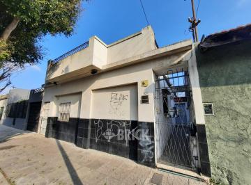 Casa · 173m² · 4 Ambientes · Casa en Av 9 de Julio Al 2900 - Todo Terraza Patio Jardin Galpon