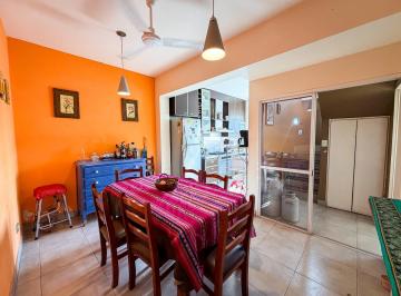 PH · 124m² · 6 Ambientes · PH en Venta - 3 Dorm - Terraza - Republica de La Sexta