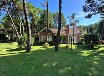 Casa · 265m² · 6 Ambientes · Casa en Venta - 4 Dorm. 3 Baños - Pinamar