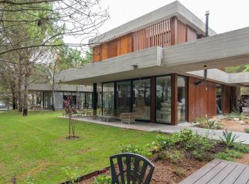 Casa · 450m² · 5 Ambientes · 4 Cocheras · Casa en Venta La Herradura Pinamar