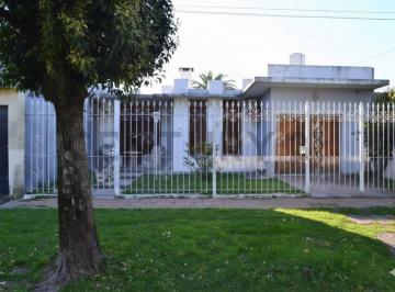 Casa · 151m² · 3 Ambientes · 2 Cocheras · Casa 2 Dorm. en Berisso.