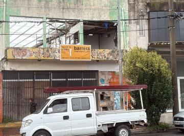 Bodega-Galpón · 588m² · Galpon con Salida a 2 Calles - Venta o Alquiler