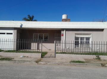 Casa · 139m² · 2 Ambientes · 1 Cochera · ¡Venta! Casa en Los Boulevares ¡Toda en Una Planta!