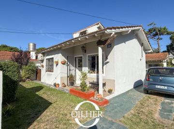 PH de 3 ambientes, Villa Gesell · Hermoso PH en Zona Sur! Gas Natural!