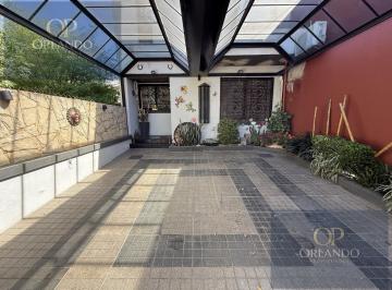 Casa de 4 ambientes, Vicente López · Casa en Venta 3 Dorm. con Dependencia y Piscina