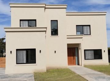 Casa · 180m² · 5 Ambientes · 3 Cocheras · Casa en Venta, 5 Ambientes, en Barrio Norte, El Cantón, Escobar, Gba Norte