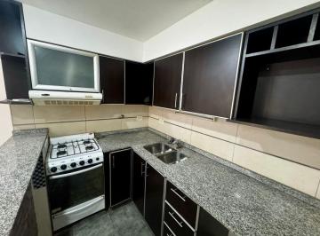 Departamento de 2 ambientes, Lanús · Dpto 2 Amb con Patio - Primer Piso por Escalera