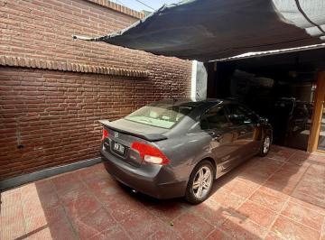 Casa · 400m² · 5 Dormitorios · 3 Cocheras · Casa + Departamentos en Barrio Sur