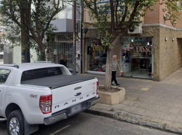 PH de 1 ambiente, La Matanza · Alquiler Local Sobre Bolivar Casi Esquina Rosales