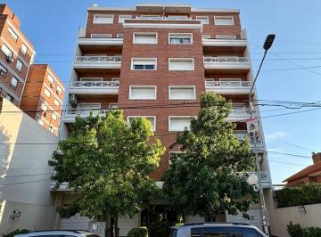 Departamento · 83m² · 3 Ambientes · 1 Cochera · Departamento 3 Ambientes con Balcón y Cochera en Venta en Castelar