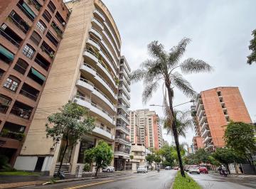 Departamento · 230m² · 6 Ambientes · Departamento en Barrio Norte
