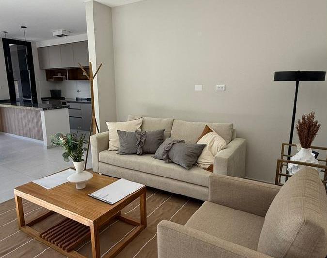 Casa · 150m² · 4 Ambientes · 2 Cocheras