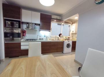 Departamento de 4 ambientes, Caballito · Excelente 4amb con Dep y Cochera Completamente a Nuevo