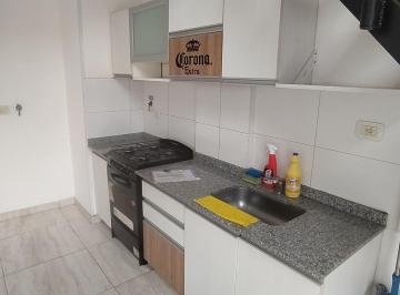 Departamento · 50m² · 2 Ambientes · Departamento en Dúplex 2 Ambientes C/balcon y Escritorio en Alquiler en Lanús Oeste