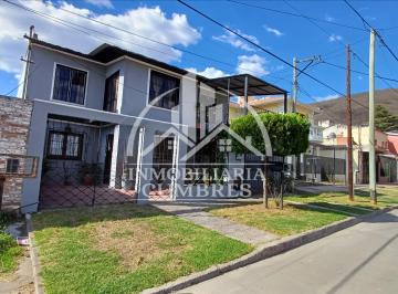 Casa · 260m² · 5 Ambientes · 2 Cocheras · Venta Casa Tres Cerritos