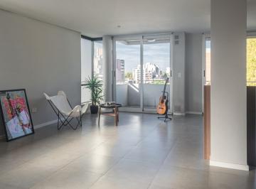 Departamento · 107m² · 4 Ambientes · Amplio Semipiso de 3 Dorm. y Tres Baños. a Estrenar. Cocheras Disponibles.