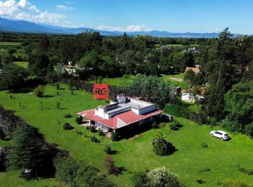 Casa de 4 ambientes, Cerrillos · Casa con 4000 m² en Venta con 2 Dorm. en Cerrillos