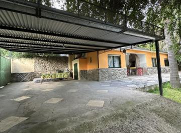 Casa · 67m² · 2 Dormitorios · 3 Cocheras · Venta | Casa en Villa Los Aromos | Vista a Las Sierras | Pileta