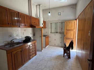Casa · 122m² · 4 Ambientes · 1 Cochera · Casa con Departamento en Venta - Alto Alberdi