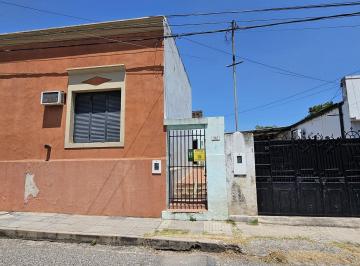 Casa · 99m² · 4 Ambientes · Venta | Casa de 2 Dorm. con Patio y Jardín! España 337 – Victoria, Entre Ríos