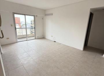 Departamento de 2 ambientes, Tres de Febrero · Departamento de 40 m² con 1 Dormitorio en Venta en Caseros