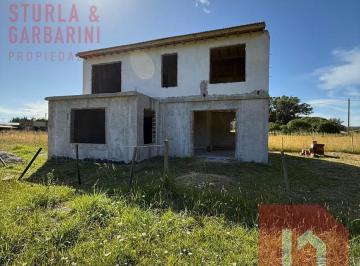 Terreno · 300m² · Playa Chapadmalal, Terreno con Construccion Para Terminar, a 2 Cuadras de Cruz del Sur