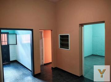 Casa · 57m² · 3 Ambientes · 1 Cochera · Casa en Venta - 2 Dorm. 1 Baños - Lanús