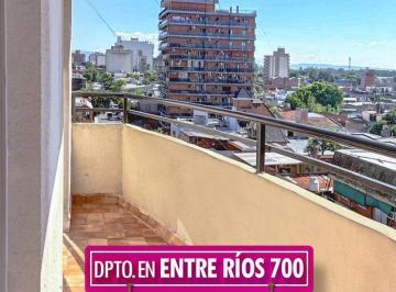 Departamento · 65m² · 2 Dormitorios · Departamento 2 Dorm. con Balcón a La Calle en Entre Ríos Al 700