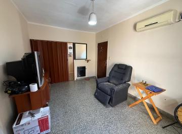 PH · 55m² · 3 Ambientes · Alquiler PH Tipo Casa con Dos Patios Lomas! Sin Expensas!