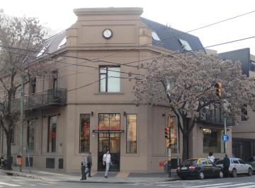 Fachada del edificio · Alquiler de Espacio Para Bar/cafetería/librería