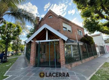 Casa · 200m² · 4 Ambientes · 2 Cocheras · Casa 4 Ambientes con Jardín en San Andres