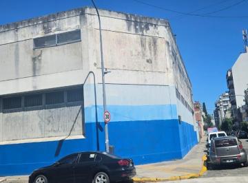 Depósito · 2682m² · 6 Ambientes · Depósito en Flores 4 Ingresos