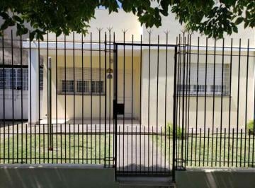 Casa de 3 ambientes, Quilmes · Venta Casa 3 Amb. con Garage Quilmes Oeste
