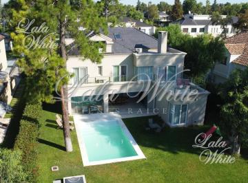Casa · 430m² · 6 Ambientes · 2 Cocheras · Casa con 5 Dorm. en Venta - Saint Thomas Este, Canning, Esteban Echeverría
