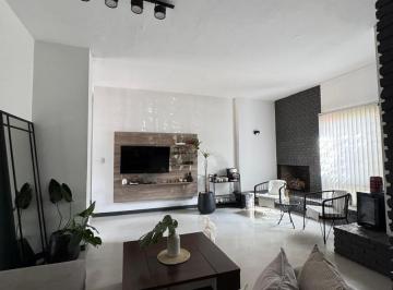 Casa · 150m² · 3 Ambientes · 1 Cochera · Casa en Merlo