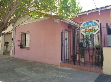 PH de 3 ambientes, San Isidro · Chalet 3 Amb con Patio, Una Planta, Buen Estado, a m Plaza Garibaldi.