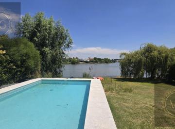 Casa · 265m² · 6 Ambientes · 4 Cocheras · Casa Al Agua en Venta en Barrio San Marco