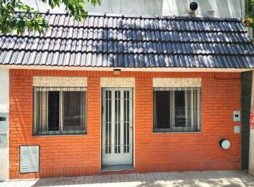 Casa de 4 ambientes, Rosario · Casa Al Frente Uso Profesional o Vivienda