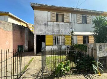 Casa · 110m² · 4 Ambientes · 1 Cochera · Casa en Venta Villa Elisa 2 Dorm.