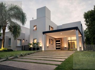Casa · 158m² · 5 Ambientes · 2 Cocheras · Casa - Yerba Buena