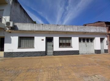 Casa de 3 ambientes, La Matanza · Venta Casa 3 Amb con Parque y Cochera en Villa Luzuriaga