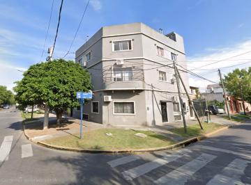 Departamento · 45m² · 2 Ambientes · Departamento 2 Amb 45 m² en Segundo Piso P/ Escaleras - Villa Luzuriaga