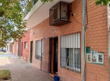 Casa de 3 ambientes, General San Martín · Casa con 74 m² Totales, 3 Dorm. en Venta en Villa Ballester. Retasado
