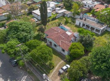 Casa de 6 ambientes, Córdoba · Arguello Calle Neper Venta Casa Gran Terreno
