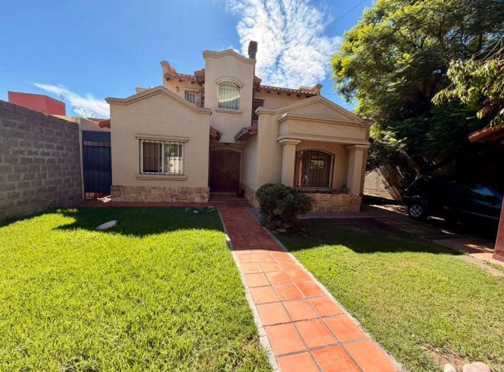 Casa · 275m² · 1 Ambiente · 4 Cocheras