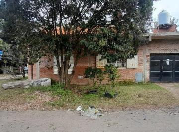 Casa · 145m² · 7 Ambientes · 1 Cochera · Casa en Tablada