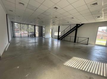 Local comercial de 4 ambientes, La Plata · Alquiler de Local Corporativo