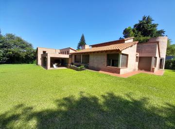Casa · 400m² · 9 Ambientes · 2 Cocheras · Venta Casa 4 Dorm - Categoria - Villa Warcalde